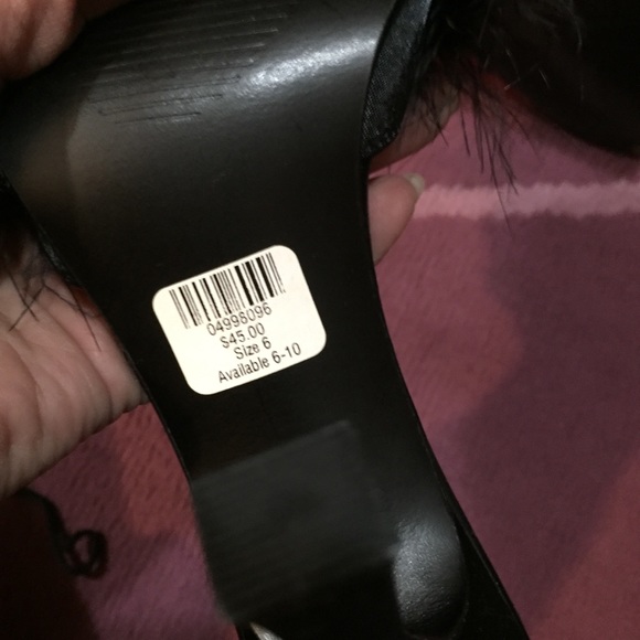 Sandals - Picture 3 of 4